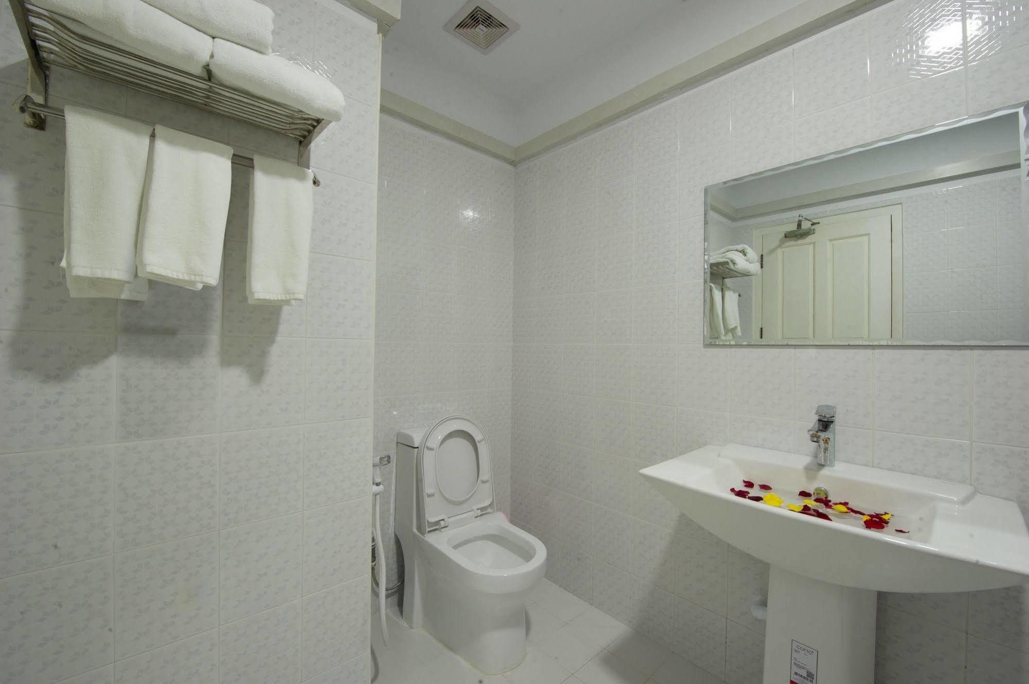 Taw Win Myanmar Hotel Mandalay Buitenkant foto